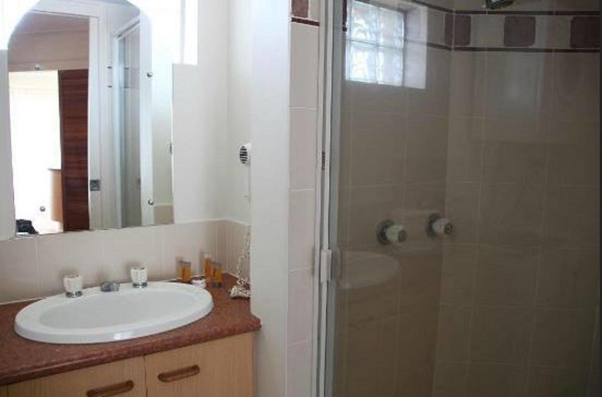 Rays Resort Southport Bagian luar foto
